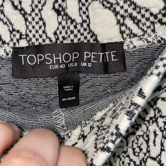 Top Shop Petites animal print skirt with pockets sz 8 - Picture 2 of 2
